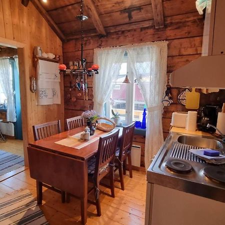 Koselig Rorbu Pa Tind Villa Sørvågen Bagian luar foto