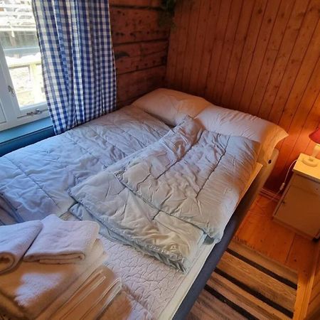 Koselig Rorbu Pa Tind Villa Sørvågen Bagian luar foto